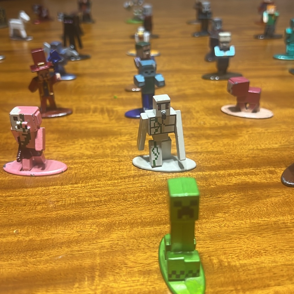 Minecraft bundle - Picture 3 of 8